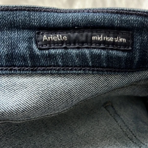 Citizen of Humanity- Arielle mid rise slim size 28 - Picture 7 of 9